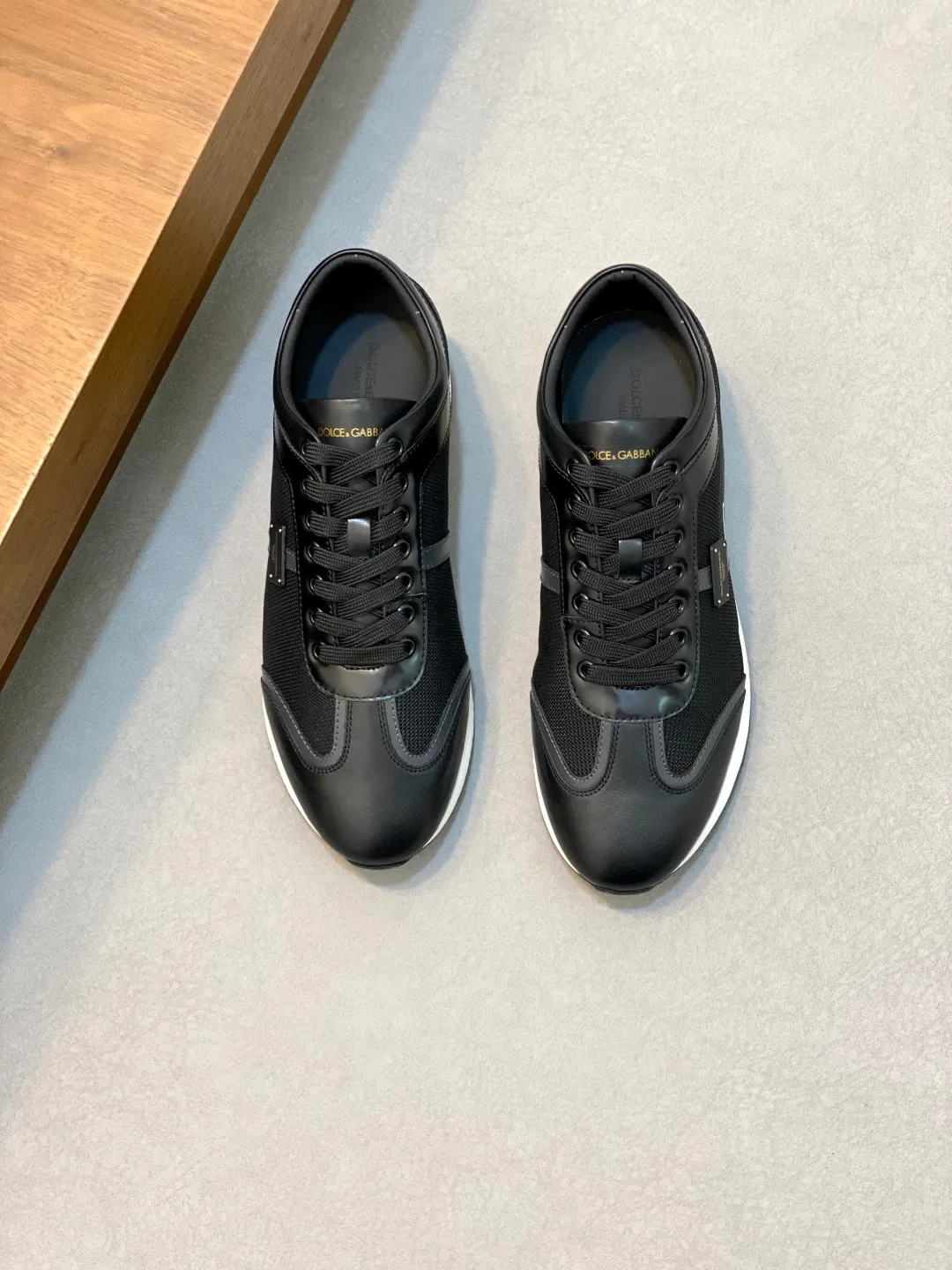 Men's Men's Shoes💰840••Classic••Dolce&Gabbana••DG✔️High-end men's sports•casual shoes. Original goods from top counters. Original imported cowhide, multi-material splicing design ➕Imported cowhide lining, cowhide feet ➕Original TPR elastic outsole.  Size: 39-44 (38, 45 customized)